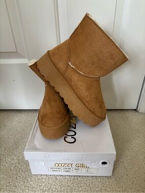 Women’s Camel Suede Platform Winter Boots